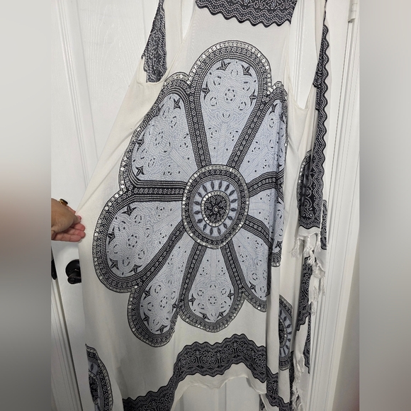 Duster Black and White Bohemian Patterned Duster With Tassels One Size - Picture 4 of 5